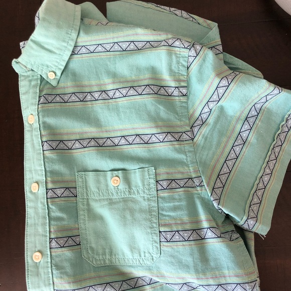 MENS BLUE PATTERN BUTTON UP - Picture 2 of 4